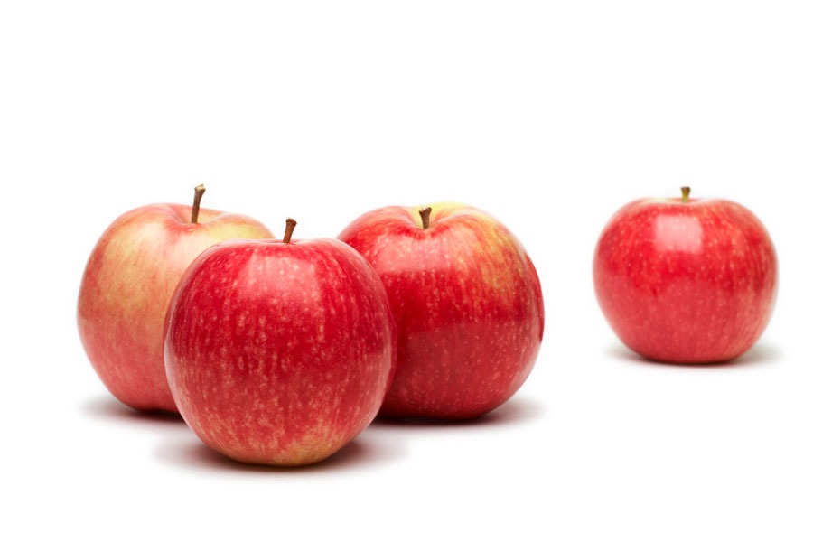 تفسير رؤية التفاح في المنام للعزباء